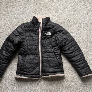 The north face reversible, puffer jacket size extra small